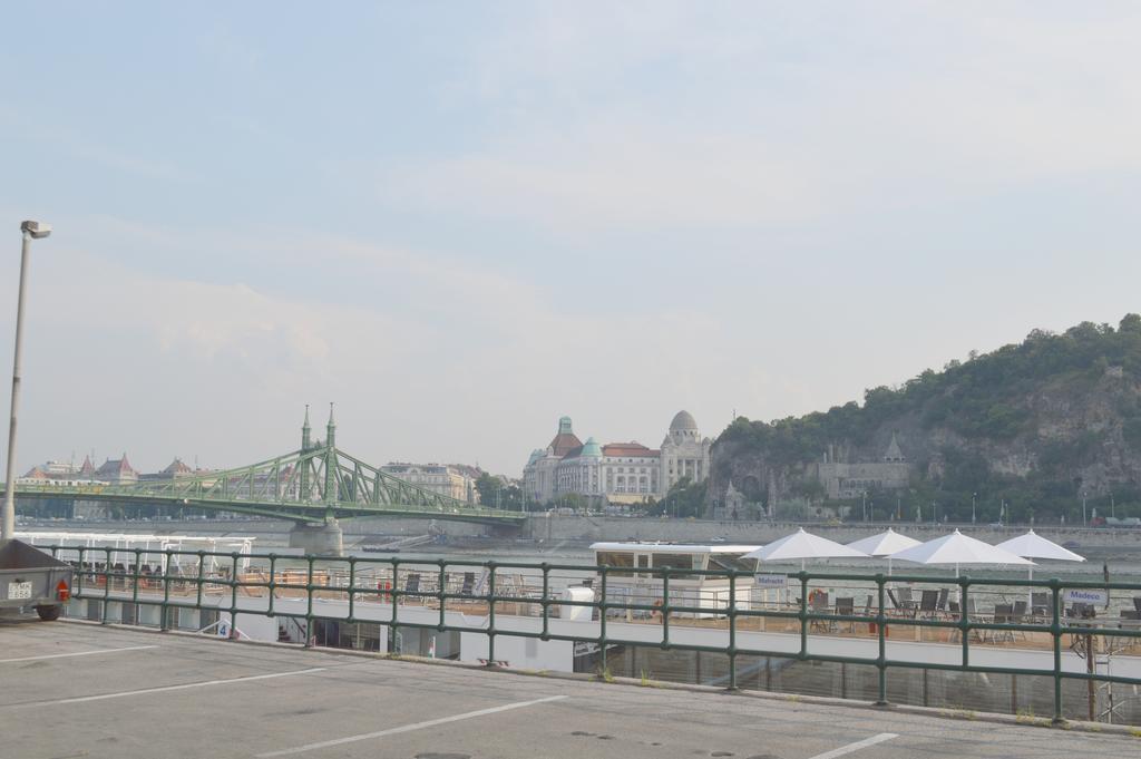 Gasthof Riverside Danube *